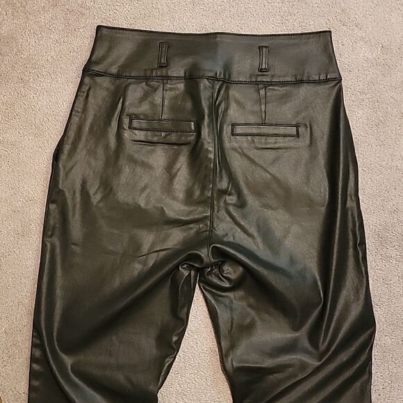 Kut from the Kloth pleated faux leather pants - Picture 7 of 12